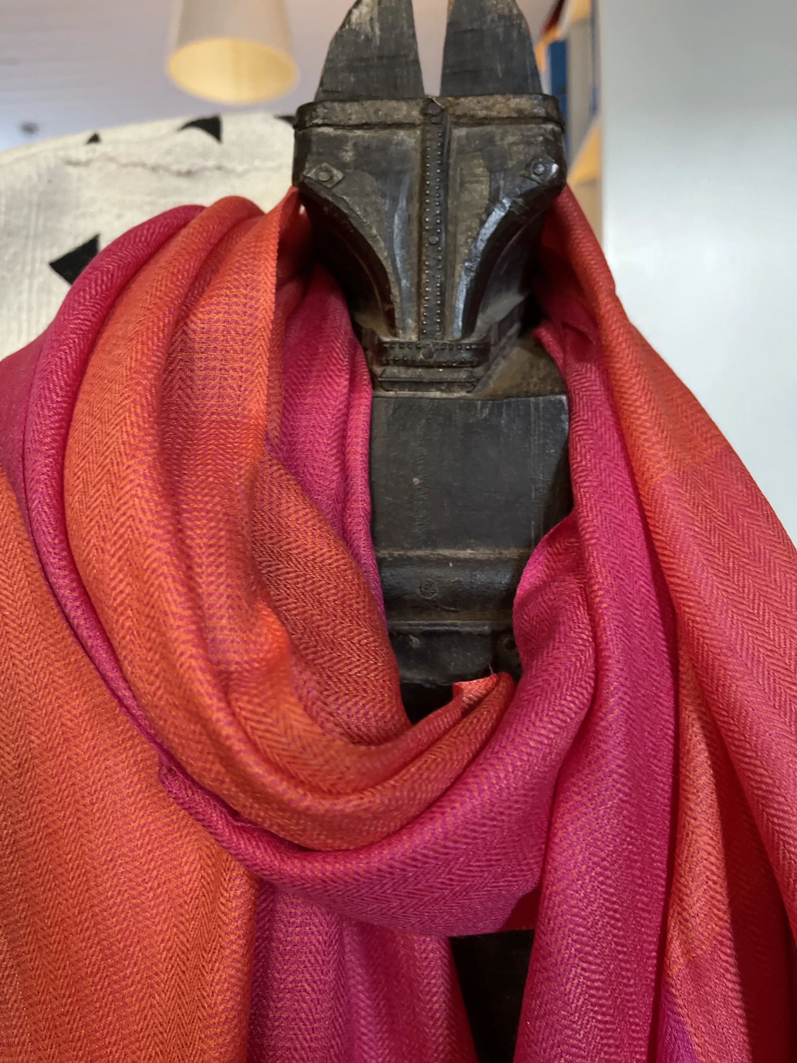 FINE MERINO WOOL - HOT PINK HEAT