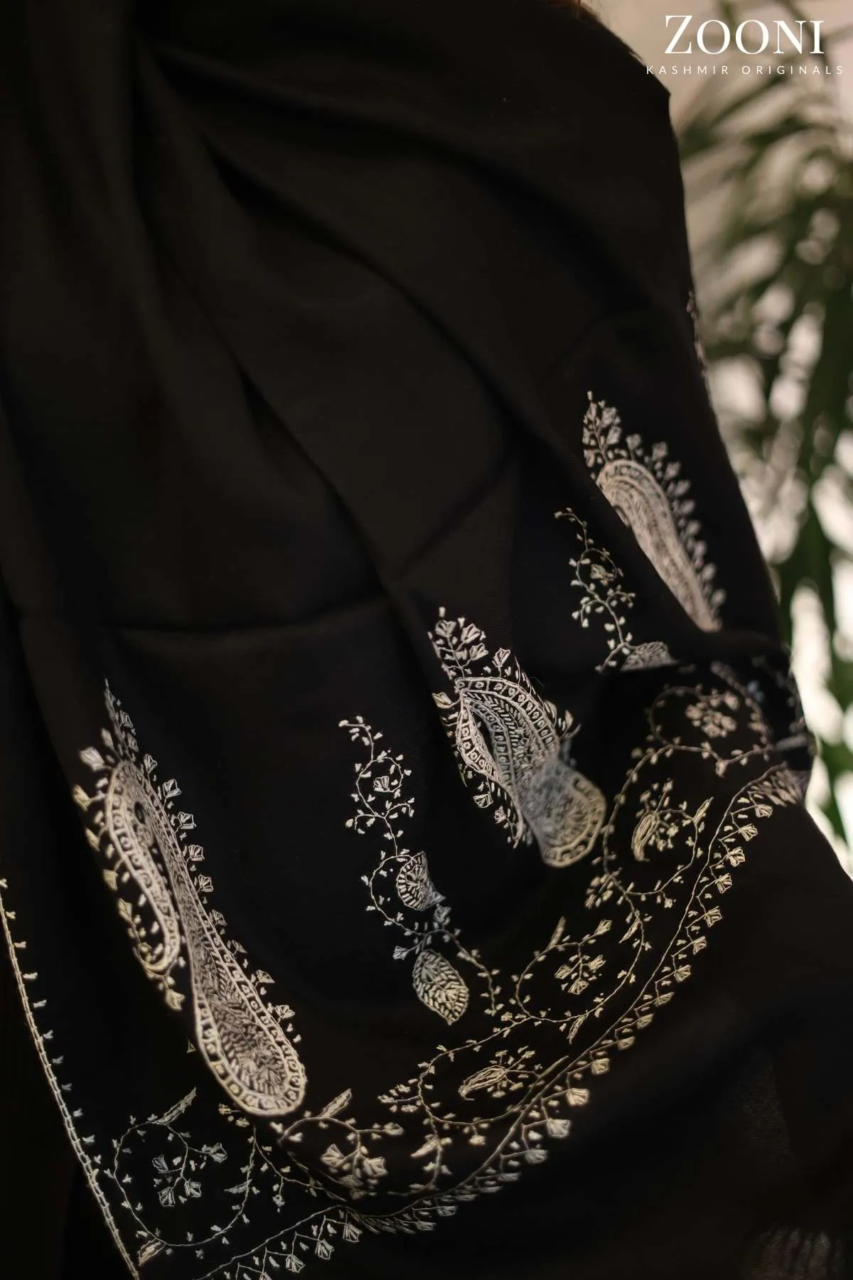 Hand Embroidered Palla Embroidery Stole/Wrap - Black