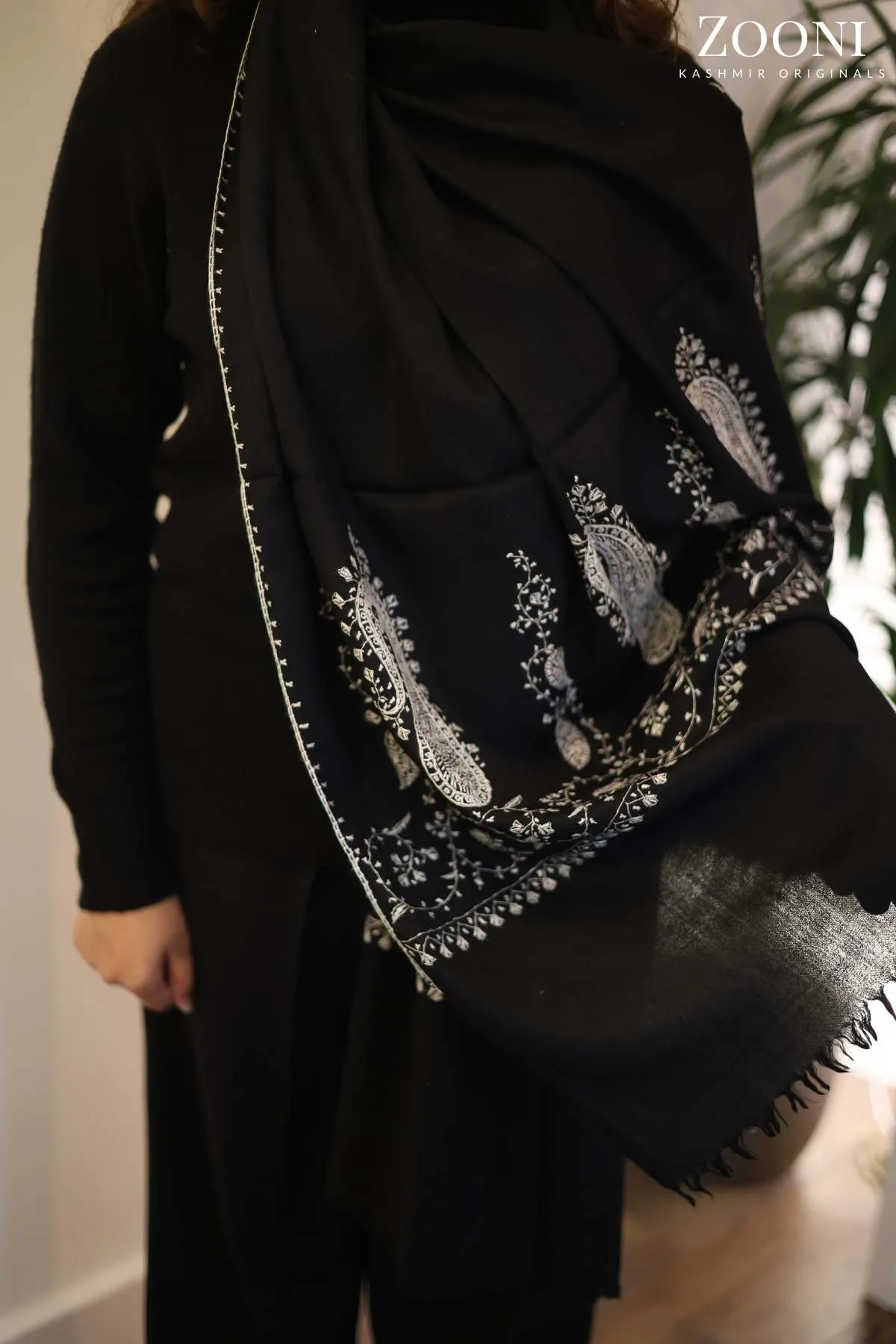 Hand Embroidered Palla Embroidery Stole/Wrap - Black