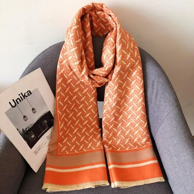Winter Warm Women Imitation Cashmere Scarf Brand DesignTassel Scarves Cute Bear Shawl